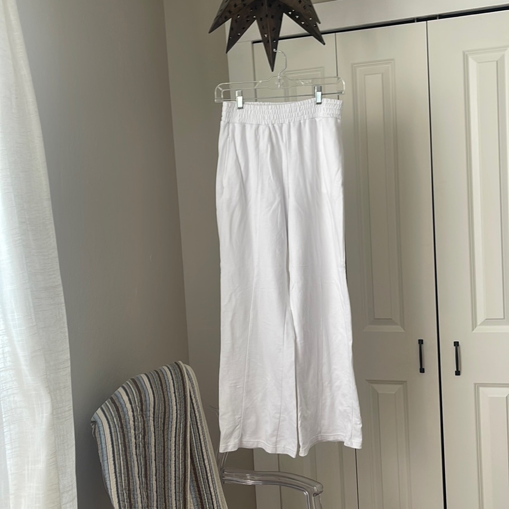 SWEATPANTS